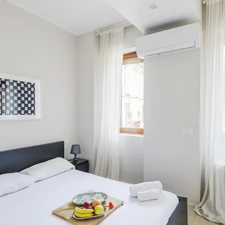 Apartament Easylife - Elegante Penthouse Sui Navigli