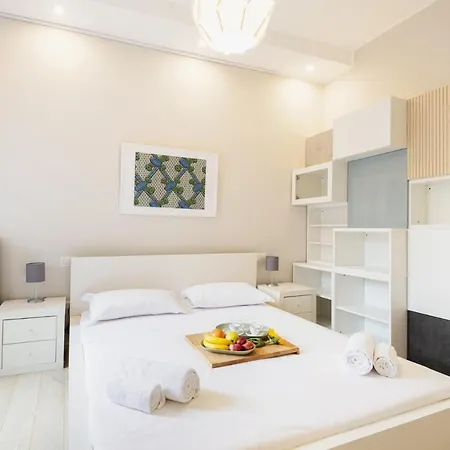 Easylife - Elegante Penthouse Sui Navigli Mediolan